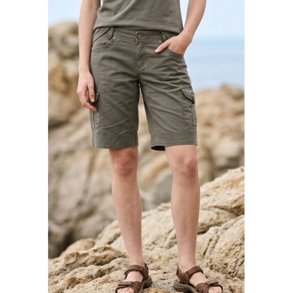 Kuhl Womens Size 8 Stretch Cotton 11.5 Inseam Army Green Hiking Utility Shorts